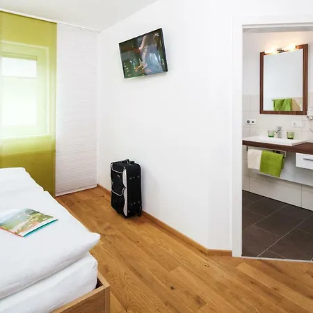 Konukevi Sandner Linde 3*